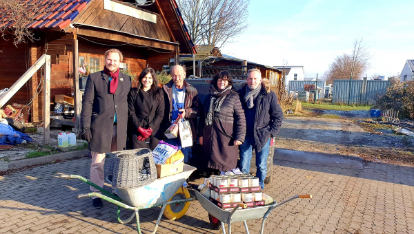 Ein Weihnachtsschmaus für die Fellnasen