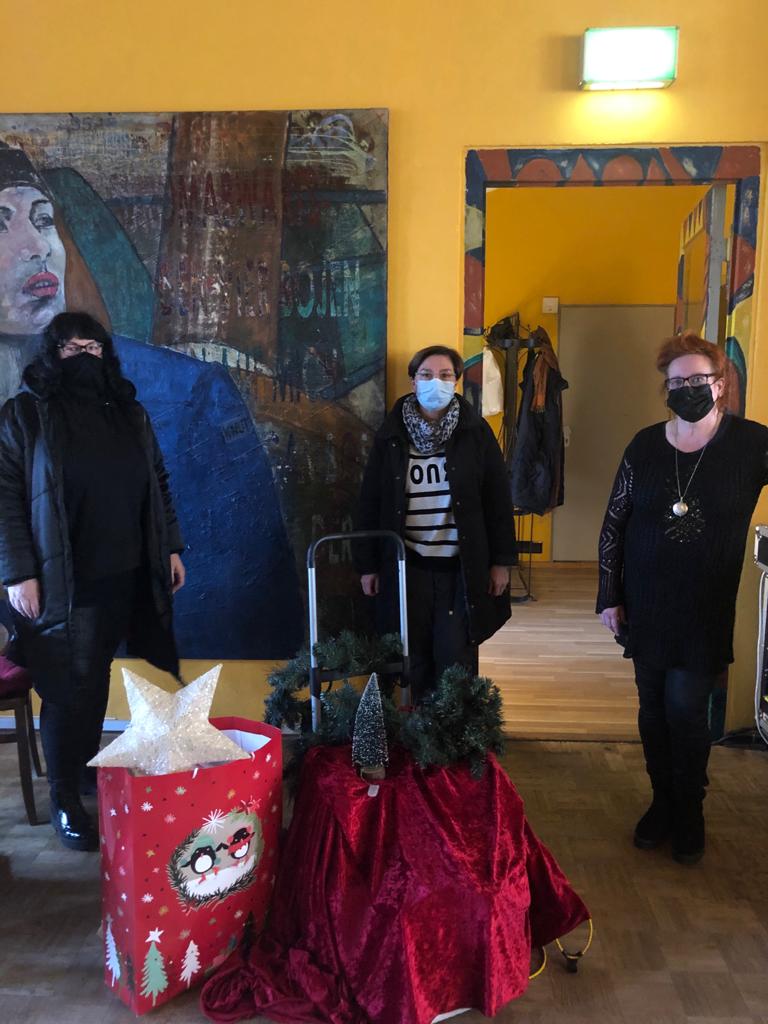 Lions Club Editha unterstützt soziales Weihnachtsengagement der Feuerwache 